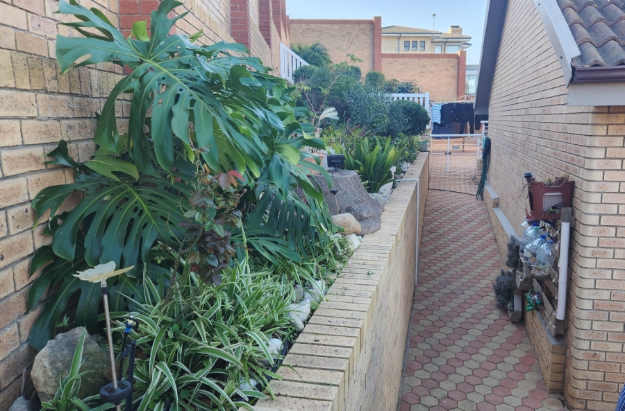 3 Bedroom Property for Sale in Menkenkop Western Cape